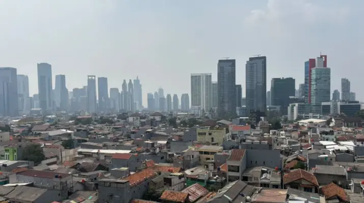 BMKG Prediksi Jakarta Diselimuti Awan Tebal, Cuaca Berawan Bertahan hingga Malam